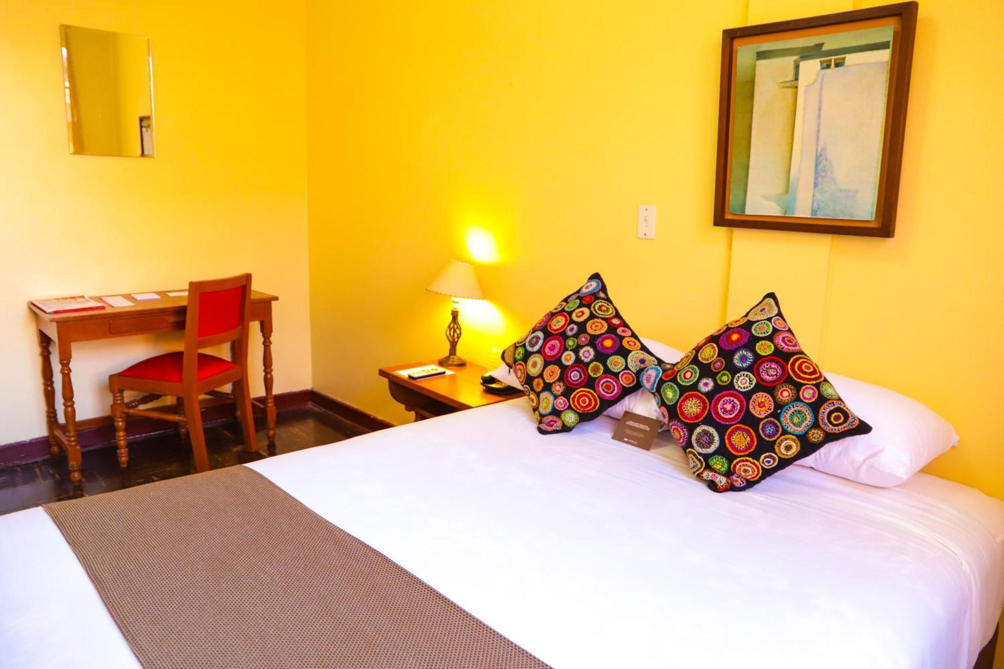 Dm Hoteles Ayacucho Bagian luar foto
